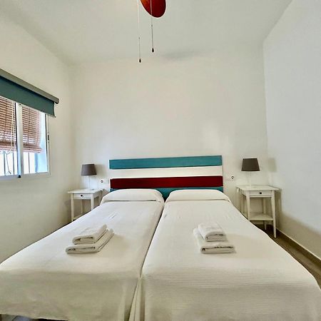 Acogedor Apt 8Pax 4Bdr 2Bth- Cozyhomesevilla2 외부 사진