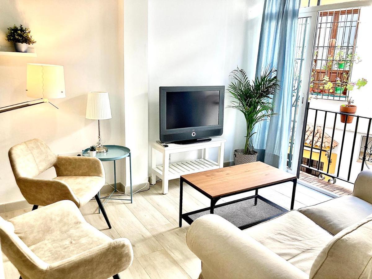 Acogedor Apt 8Pax 4Bdr 2Bth- Cozyhomesevilla2 외부 사진