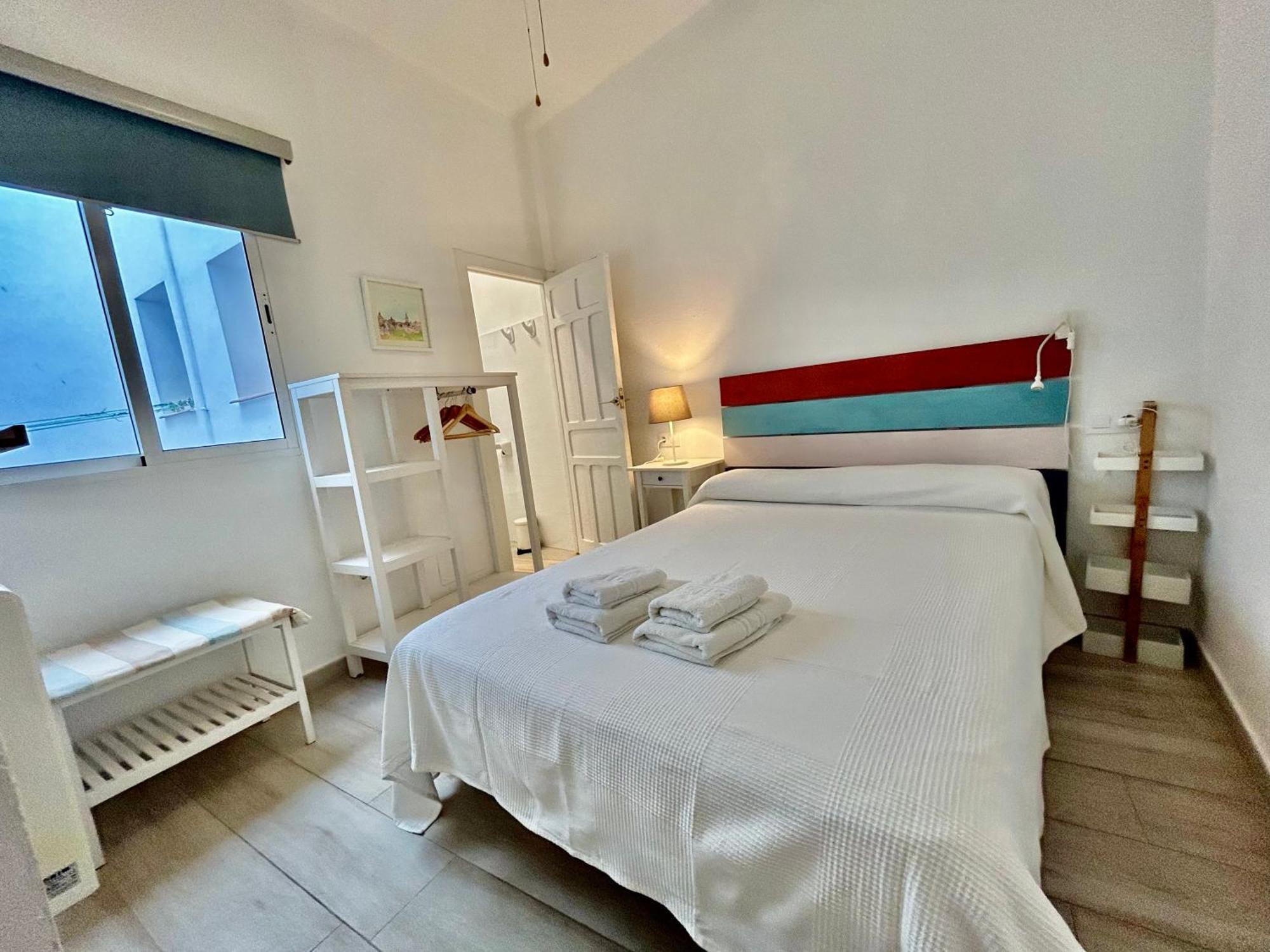 Acogedor Apt 8Pax 4Bdr 2Bth- Cozyhomesevilla2 외부 사진