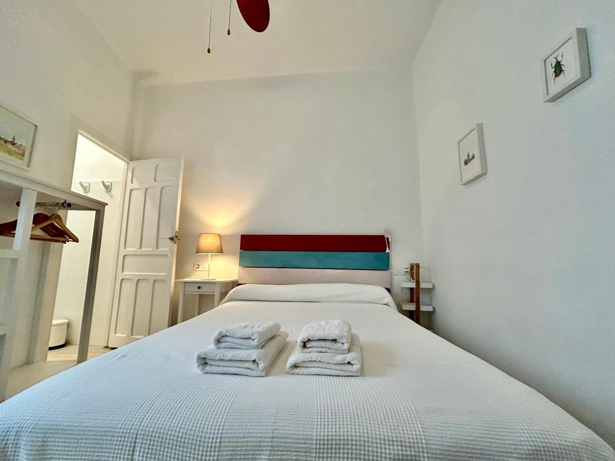 Acogedor Apt 8Pax 4Bdr 2Bth- Cozyhomesevilla2 외부 사진