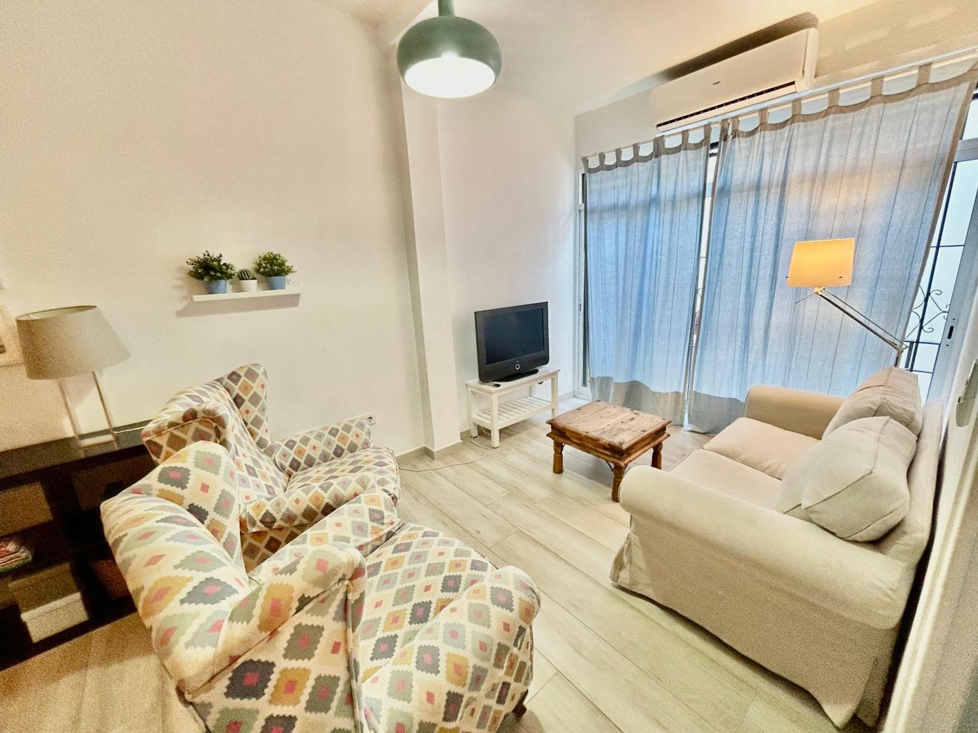 Acogedor Apt 8Pax 4Bdr 2Bth- Cozyhomesevilla2 외부 사진