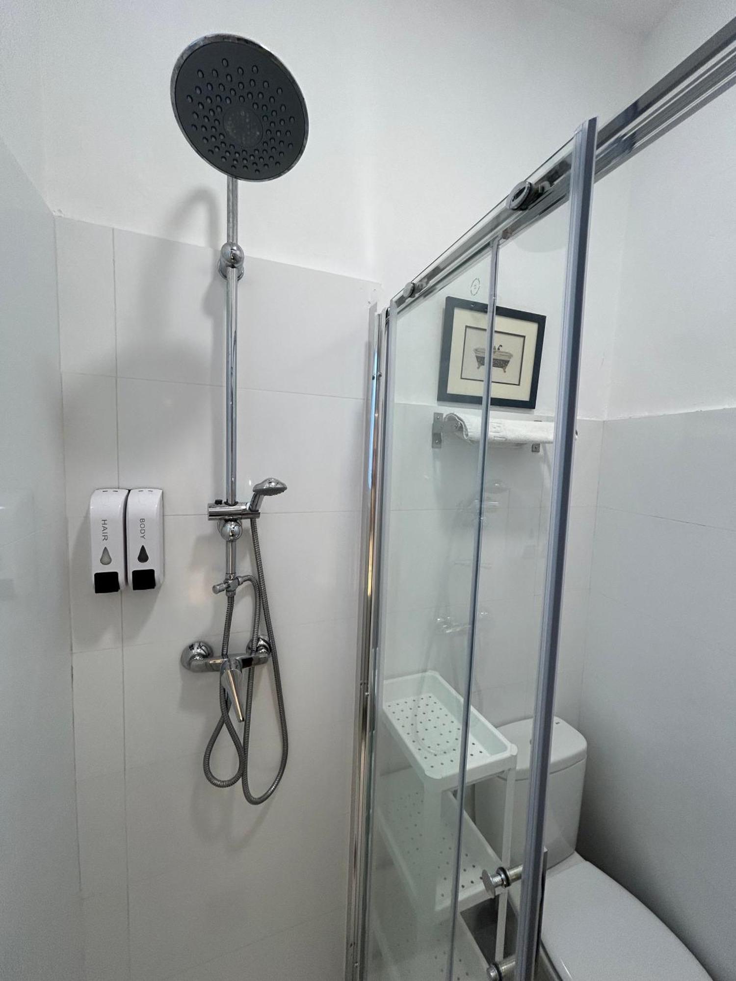 Acogedor Apt 8Pax 4Bdr 2Bth- Cozyhomesevilla2 외부 사진